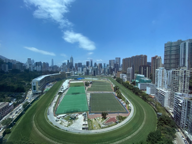 Racecourse View Service Apartment